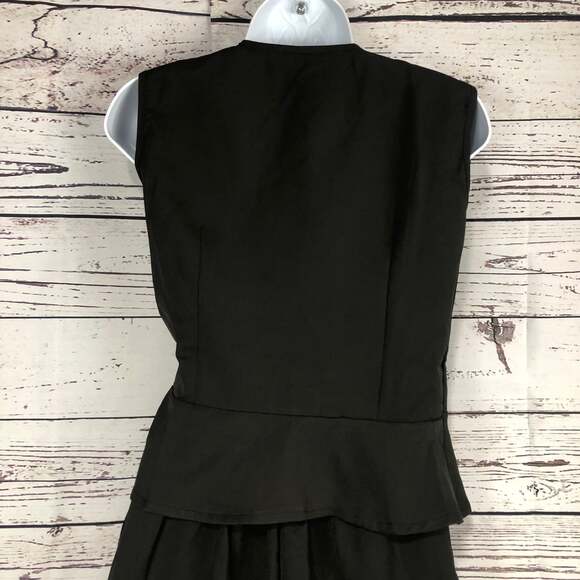 NWT boutique black sleeveless top & matching shorts set gold accent size small - Picture 8 of 12